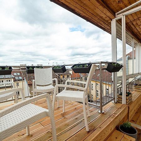 Big 4-bedroom flat, terrace with great Vítkov view Praga Exterior foto