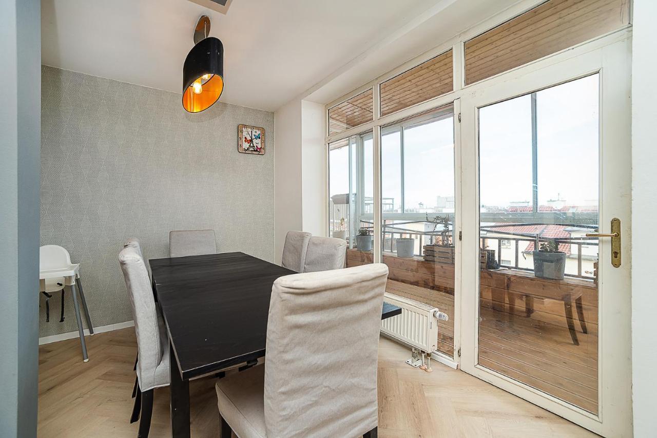 Big 4-bedroom flat, terrace with great Vítkov view Praga Exterior foto