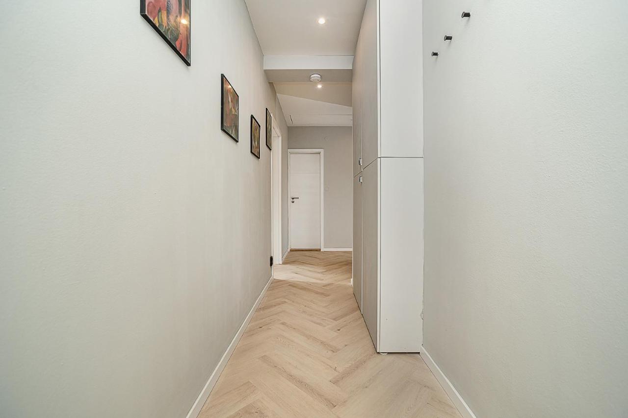 Big 4-bedroom flat, terrace with great Vítkov view Praga Exterior foto